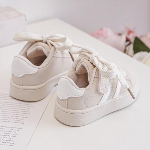 beige sneaker.jpg