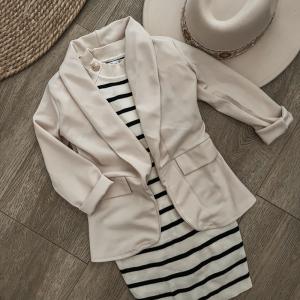 blazer beige.jpg