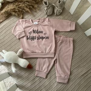 pyjama blijven slapen hartjes.jpg