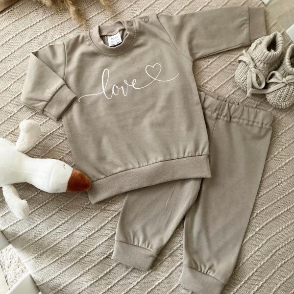 pyjama zand love vierkant.jpg