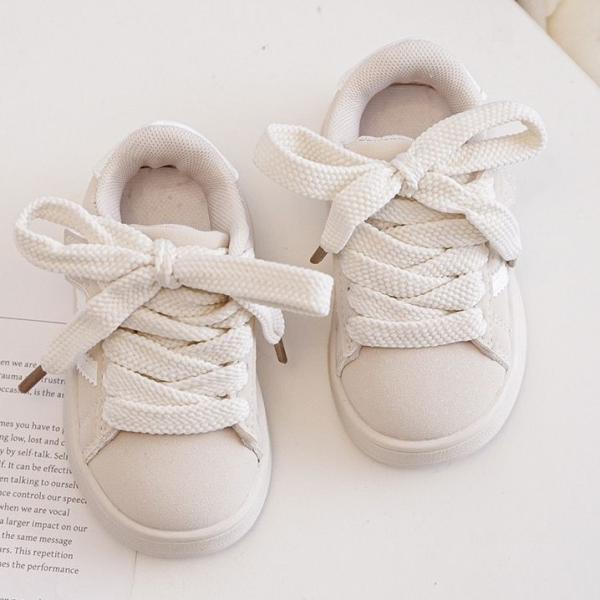 sneaker beige.jpg