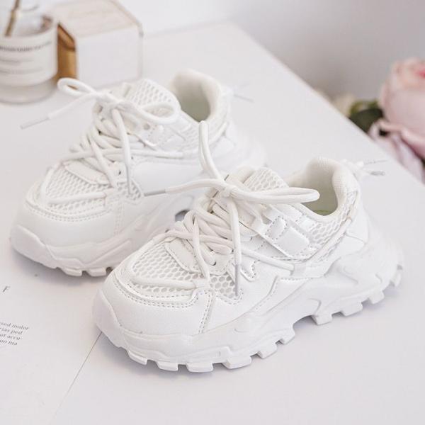 sneaker wit take a walk 2.jpg