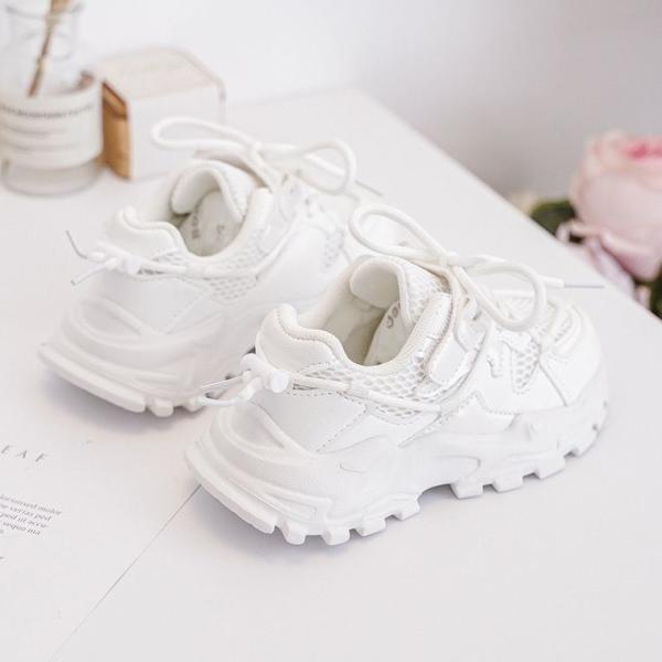 sneaker wit take a walk 3.jpg