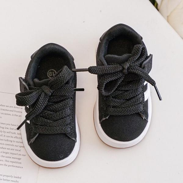 sneaker zwart.jpg