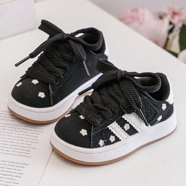 sneaker zwart meisje bloemetjes 3.jpg