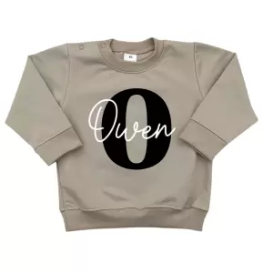 sweater zand letter.webp