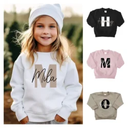Little Adventure sweater naam letter - Afbeelding 1