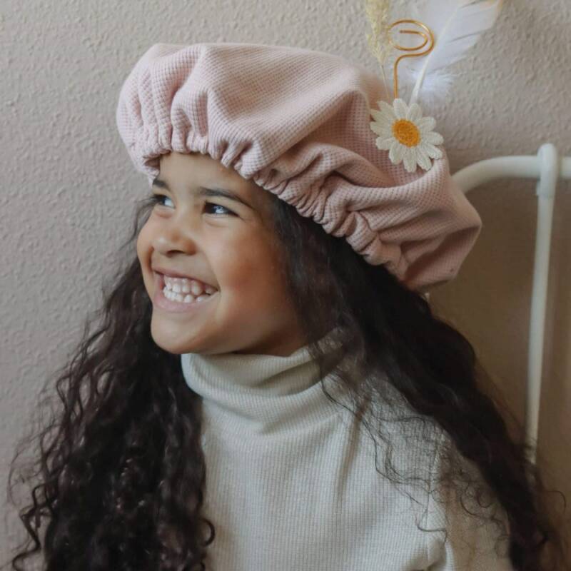 pietenmuts met naam roze bloem