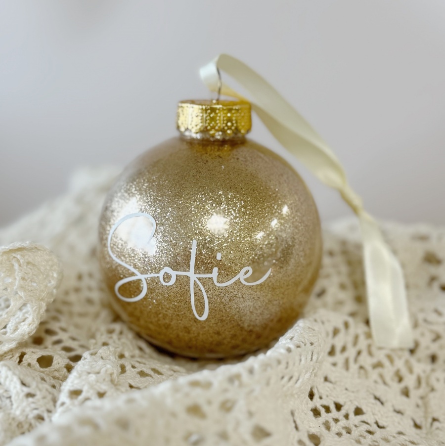 kerstbal met naam goud witte letters