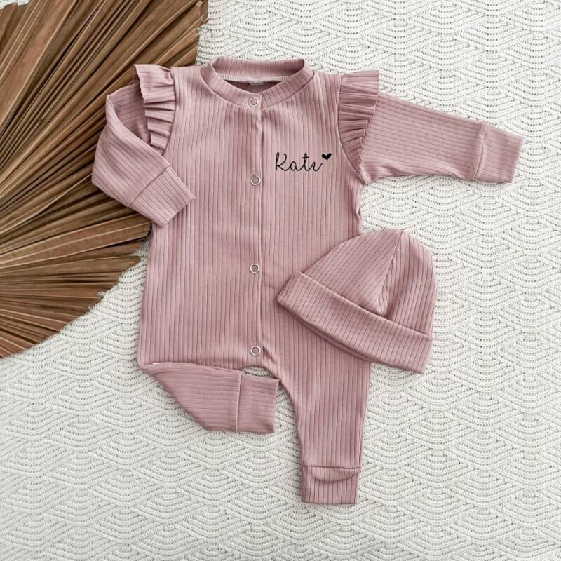 Handgemaakt meisjes roze rib boxpakje met naam en bijpassend mutsje