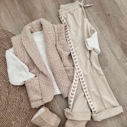 teddy gilet met knit sweater