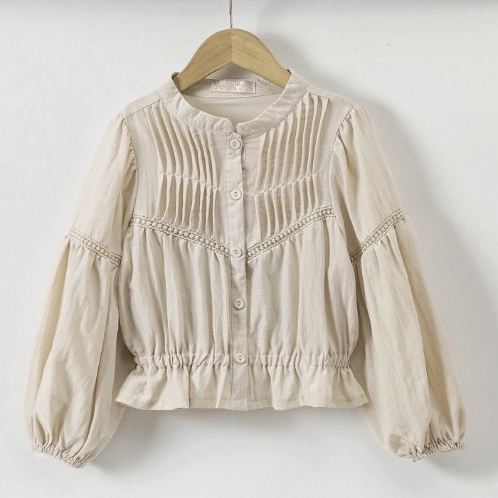 blouse beige