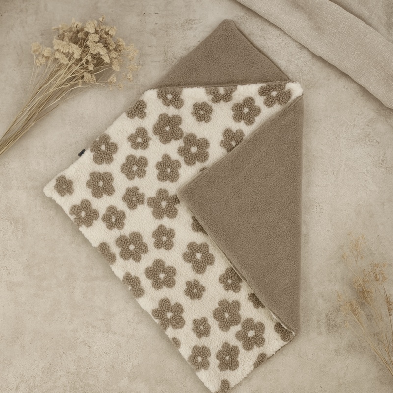 wikkeldeken teddy bloemen ecru/taupe
