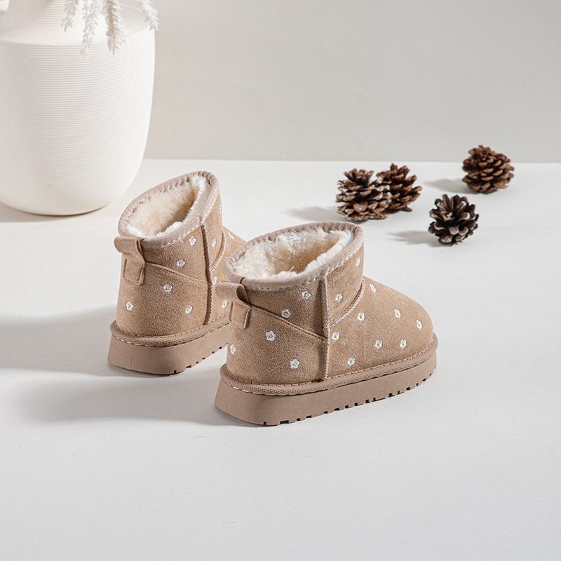 furry boot madeliefjes 1