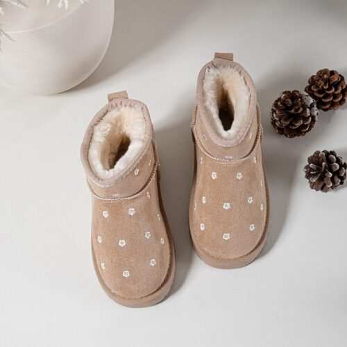 laarsjes winter meisje