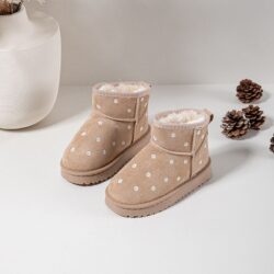 laarsjes winter meisje madeliefje