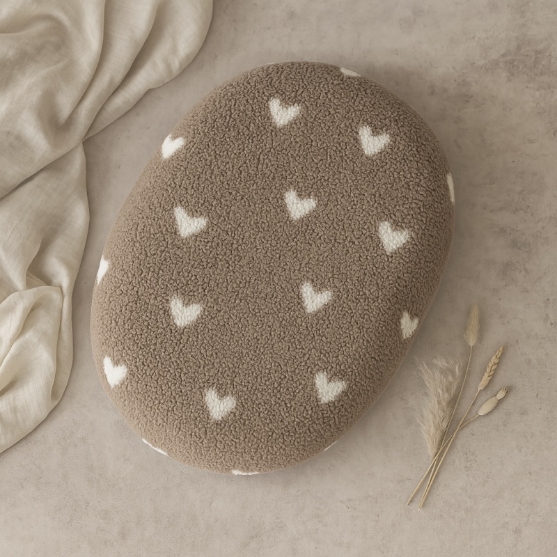 teddy relaxhoes taupe met witte hartjes