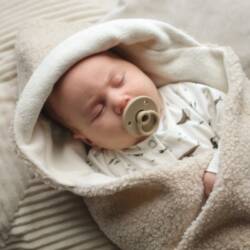 wikkeldeken baby beige ecru