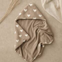 wikkeldeken teddy taupe met witte hartjes