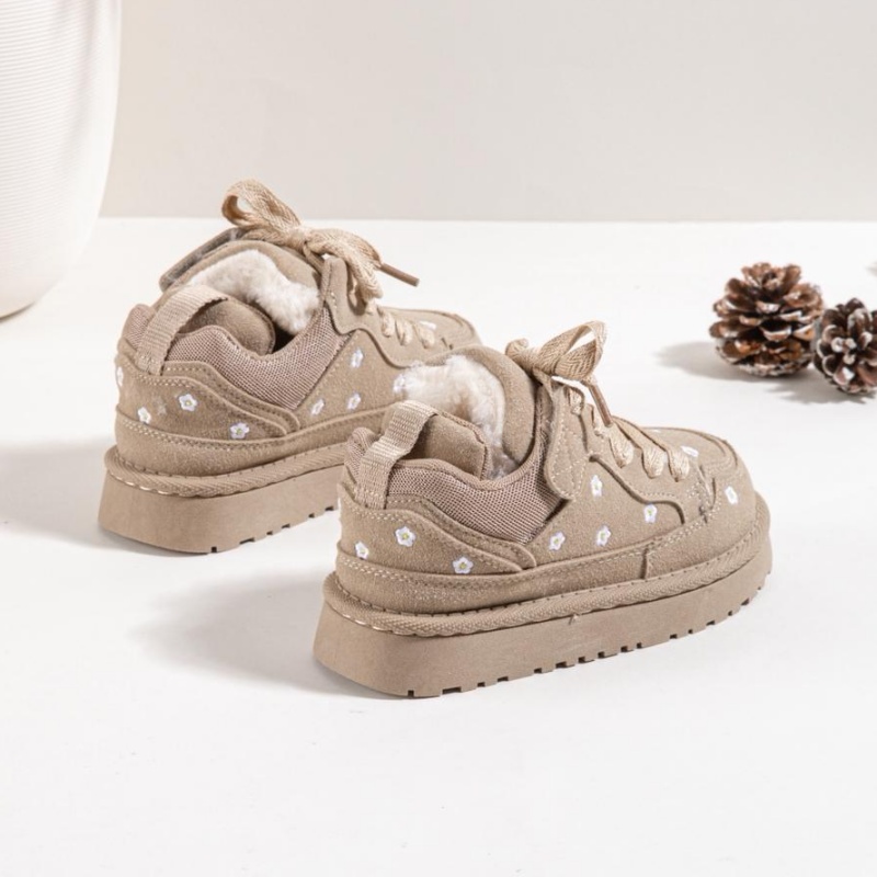 Beige sneakers meisjes – gevoerde schoenen met imitatiebont en bloemenprint 2 Beige sneakers meisjes – gevoerde schoenen met imitatiebont en bloemenprint (2)