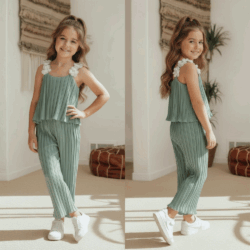 Zomerse 2 delige plissé set voor meisjes in groen.