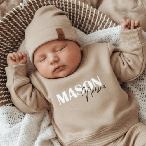 gepersonaliseerde baby trui met voor en achternaam