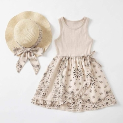 jurk beige zomer meisje met hoedje